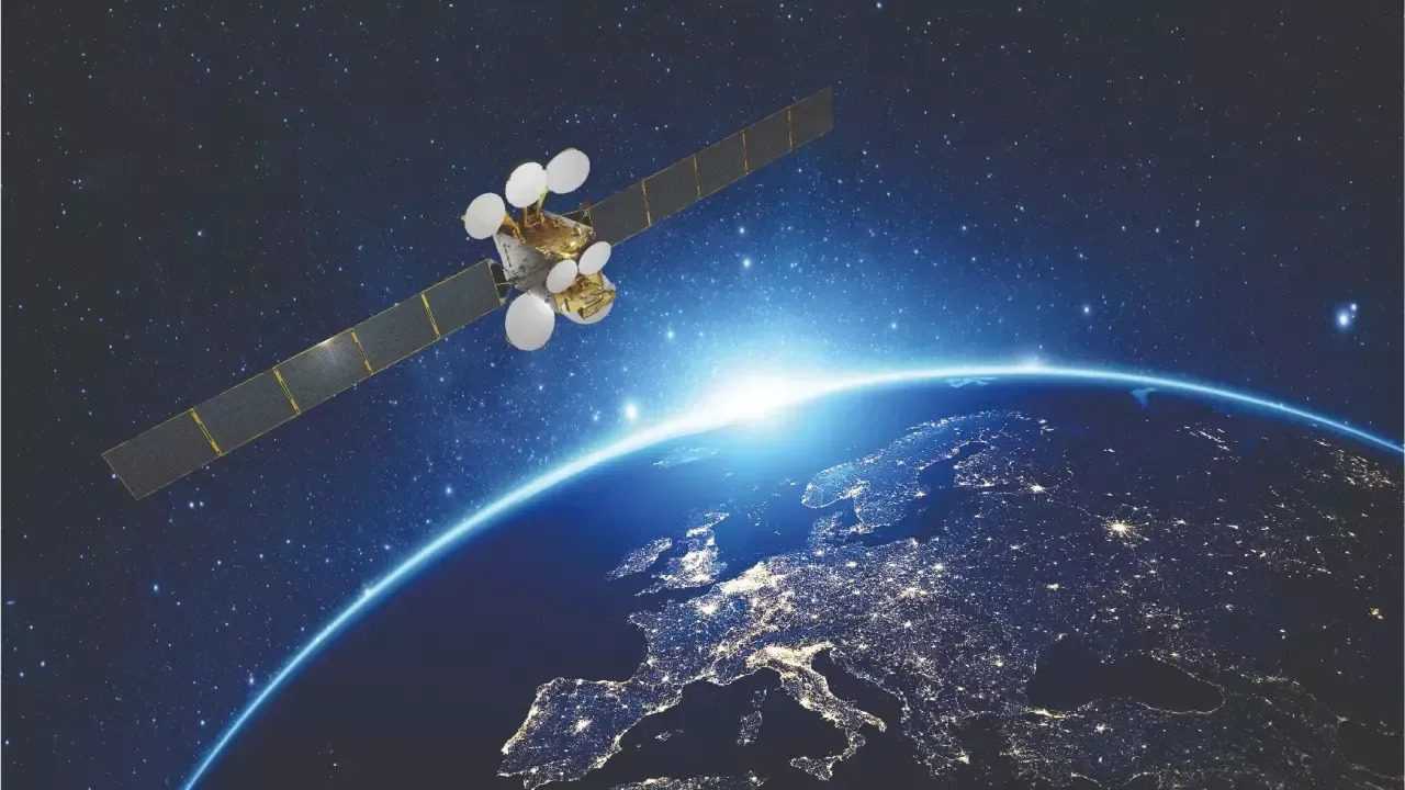 Türksat 6A: Türkiye'nin Uzaydaki Çığır Açan Yolculuğu 1 Turksat 6A Turkiyenin Uzaydaki Cigir Acan Yolculugu 2