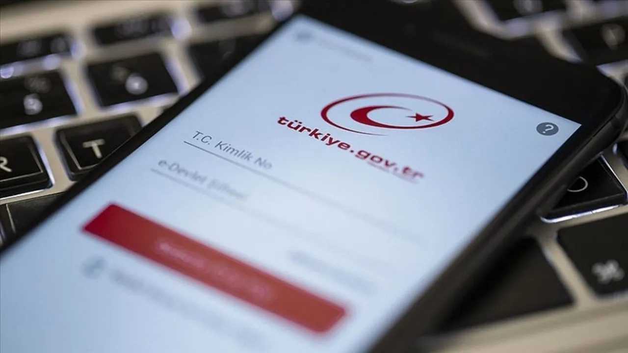 Yeni Adli Sicil Bilgi Sistemi: 43 Dilde Kolay İşlem 1 Yeni Adli Sicil Bilgi Sistemi 43 Dilde Kolay Islem 2