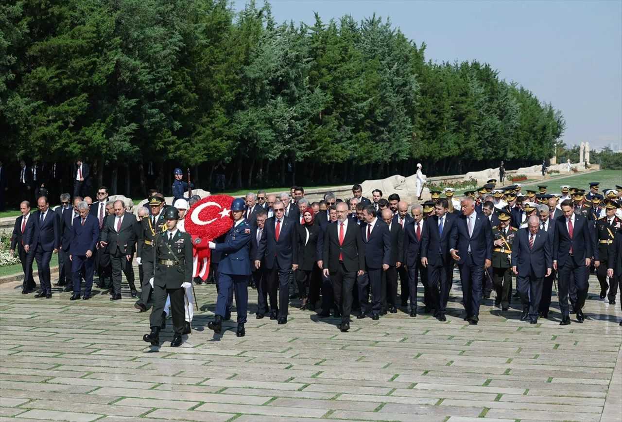 30 Ağustos’ta Anıtkabir’de Büyük Zafer Coşkusu 5 30 Agustosta Anitkabirde Buyuk Zafer Coskusu 6