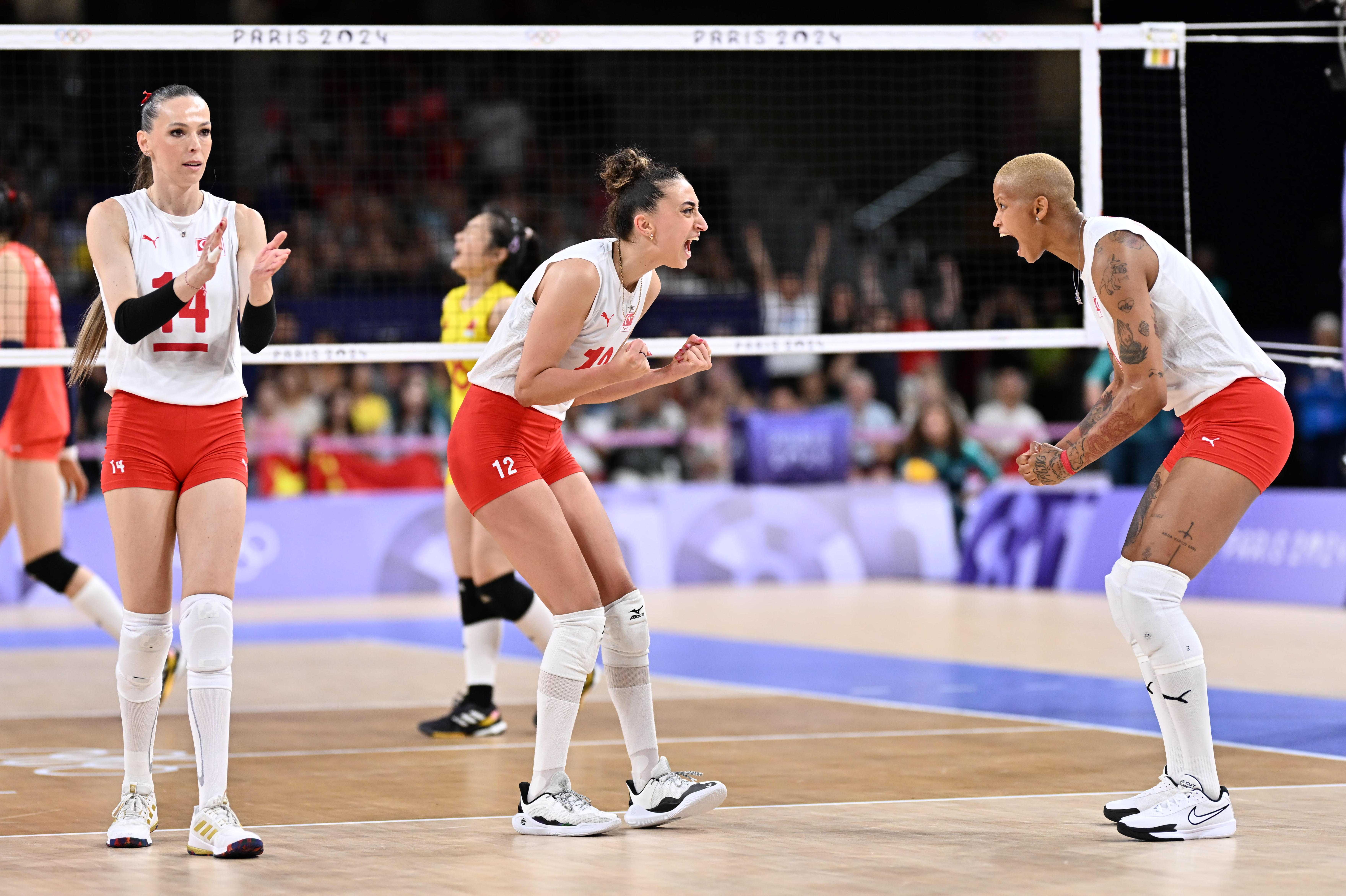 2024 Paris Olimpiyatları'nda Filenin Sultanları Tarih Yazdı! 1 AA 20240806 35330294 35330283 PARIS 2024 OLIMPIYAT OYUNLARI
