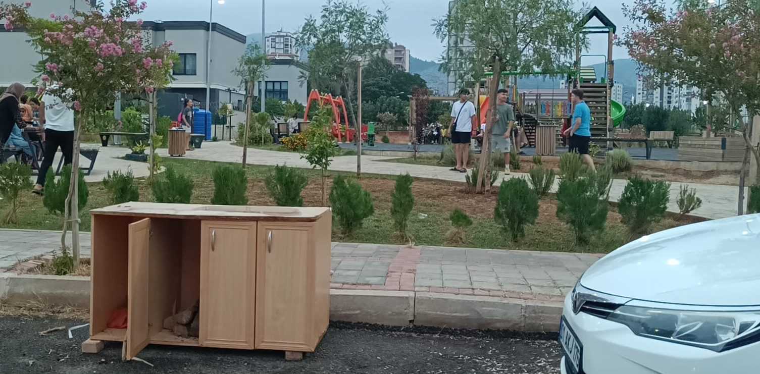 Adana’da Art Arda 3 Deprem: Halk Sokaklara Döküldü! 1 AA 20240807 35337019 35337018 ADANADA 46 BUYUKLUGUNDE DEPREM