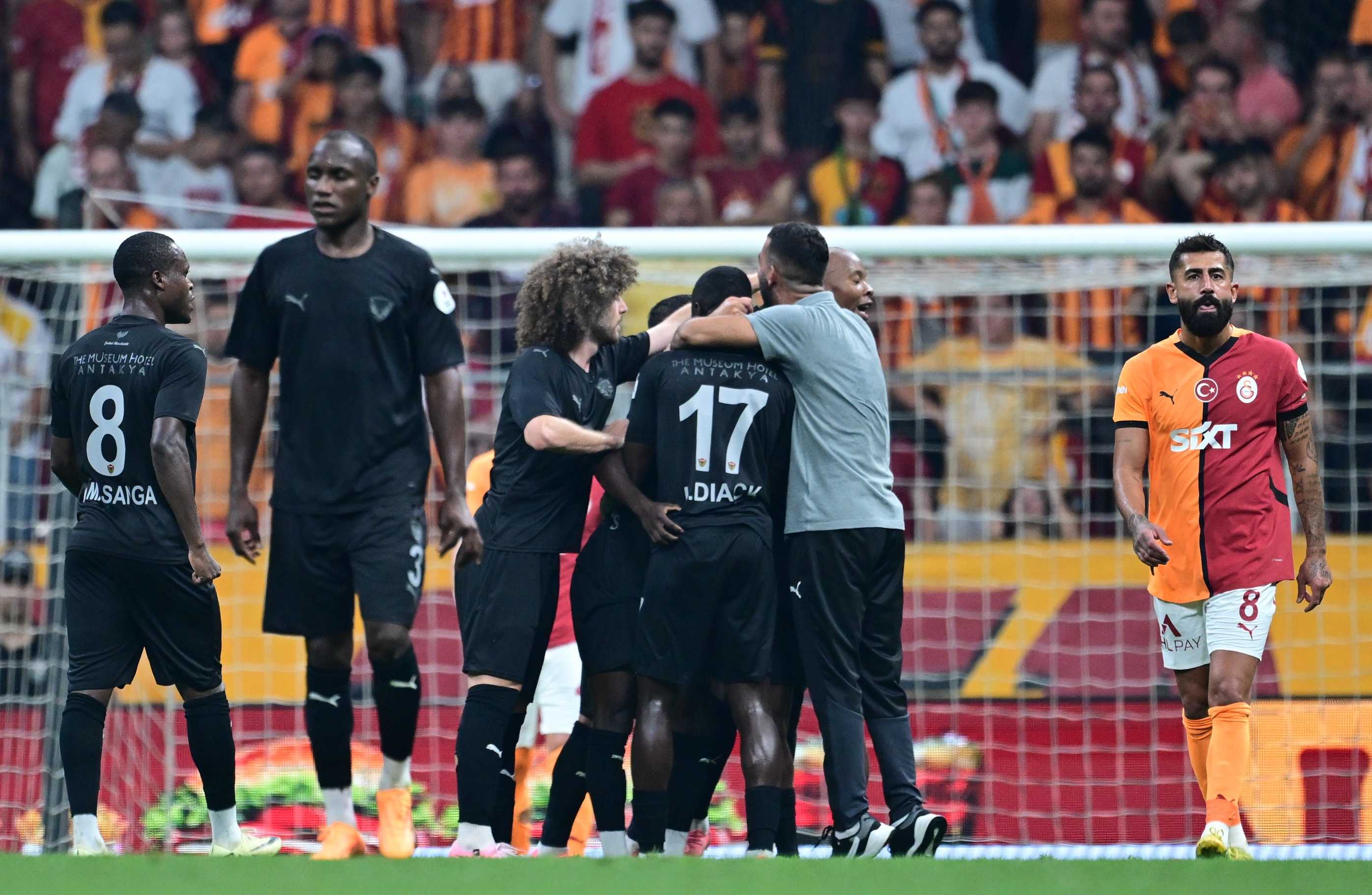 Galatasaray’dan Son Dakika Golü: Batshuayi İle Zafer! 2 AA 20240809 35364385 35364379 GALATASARAY ATAKAS HATAYSPOR
