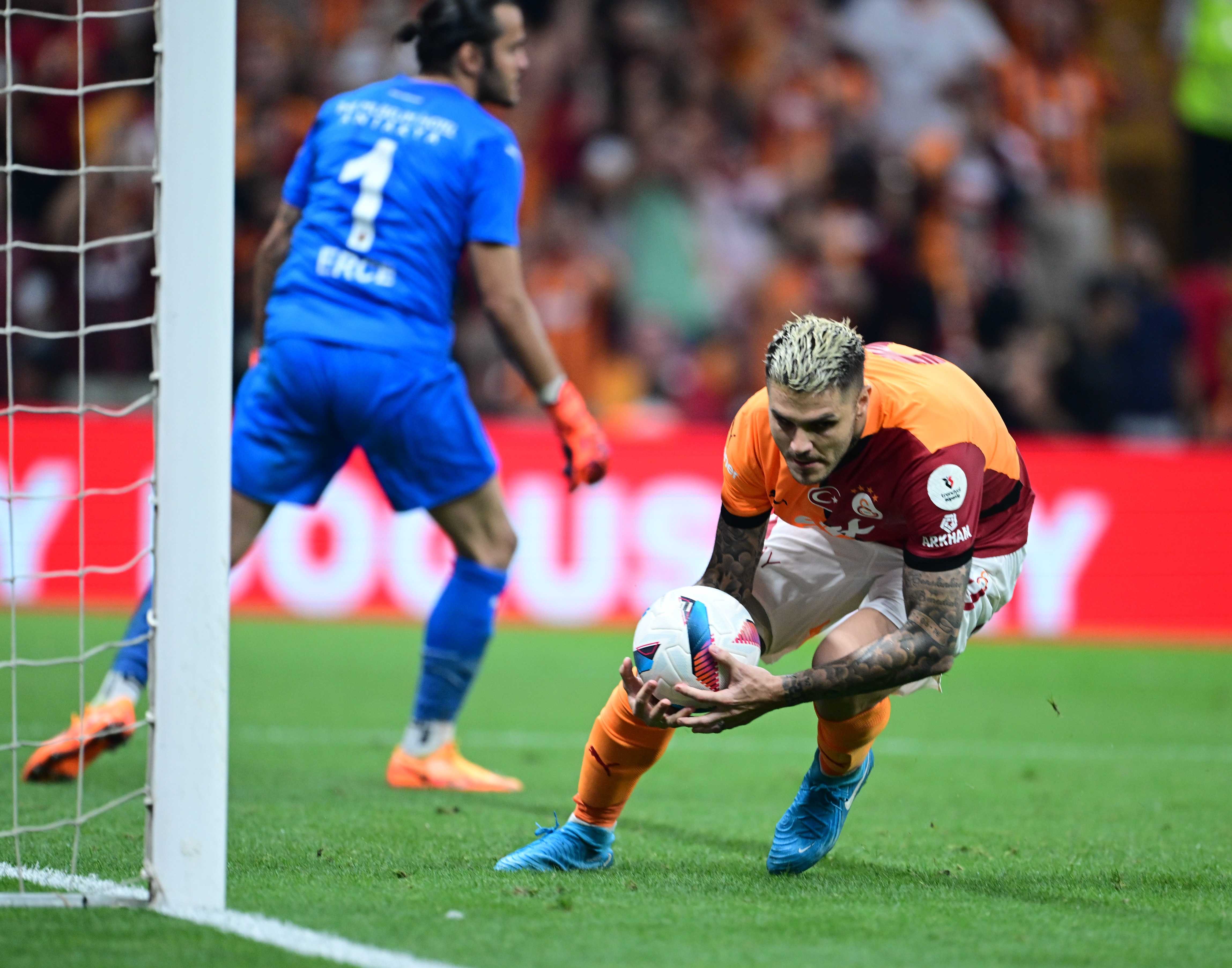 Galatasaray’dan Son Dakika Golü: Batshuayi İle Zafer! 3 AA 20240809 35364549 35364543 GALATASARAY ATAKAS HATAYSPOR