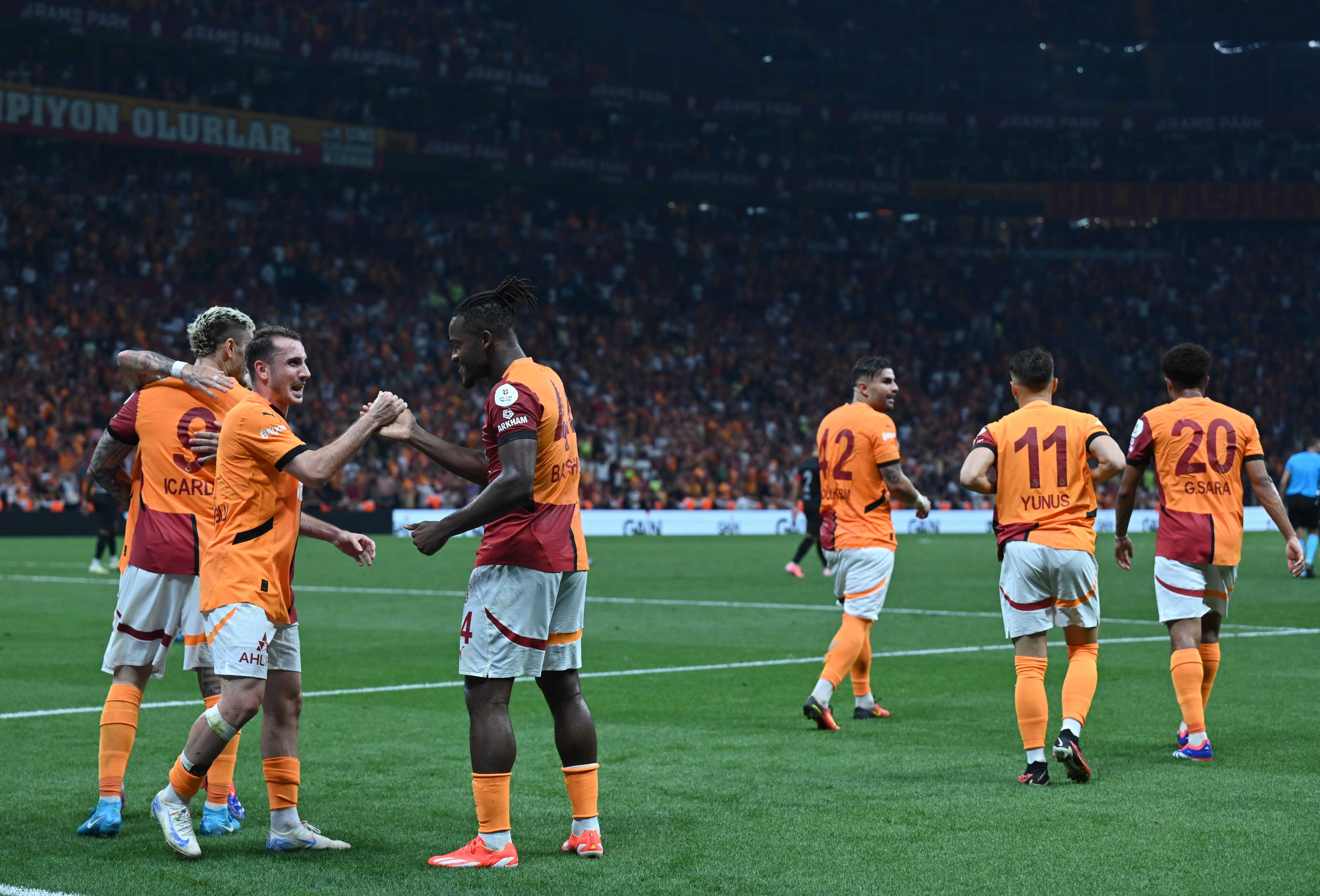 Galatasaray'da Batshuayi Tarih Yazdı! 1 AA 20240809 35364878 35364861 GALATASARAY ATAKAS HATAYSPOR
