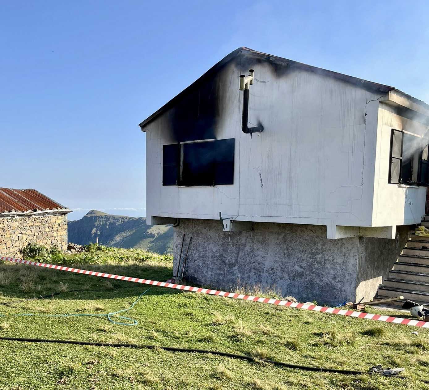 Yayla Evi Katliamında Kan Donduran İtiraf: “Öldürüp Evi Ateşe Verdik” 1 AA 20240821 35453057 35453056 TRABZONDA YAYLADAKI EVDE CIKAN YANGINDA 3 KISI OLDU