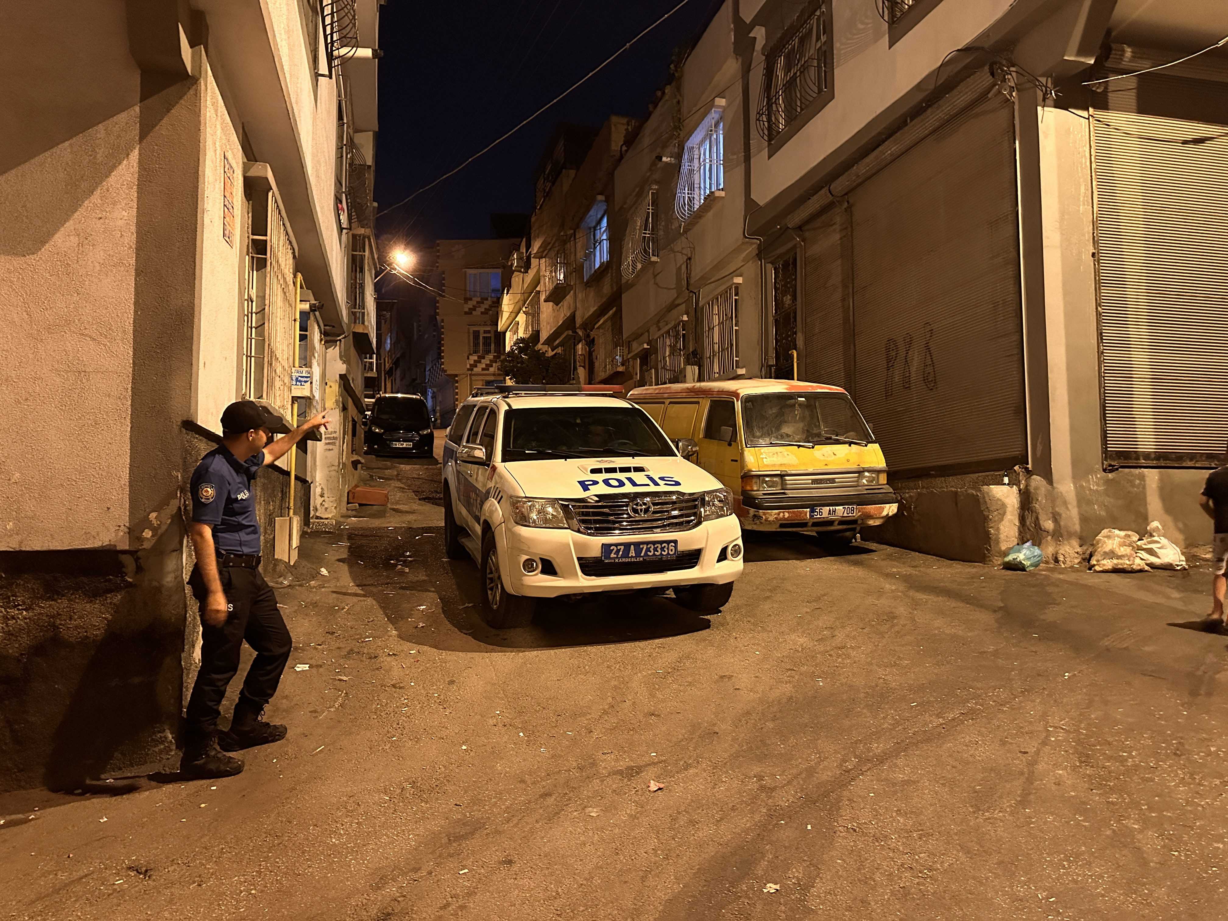 Gaziantep’te Manavın Açtığı Ateşle 11 Yaşındaki Çocuk Öldü 1 AA 20240828 35500538 35500535 GAZIANTEPTE MANAVIN TUFEKLE UZERLERINE ATES ACTIGI COCUKLARDAN BIRI OLDU