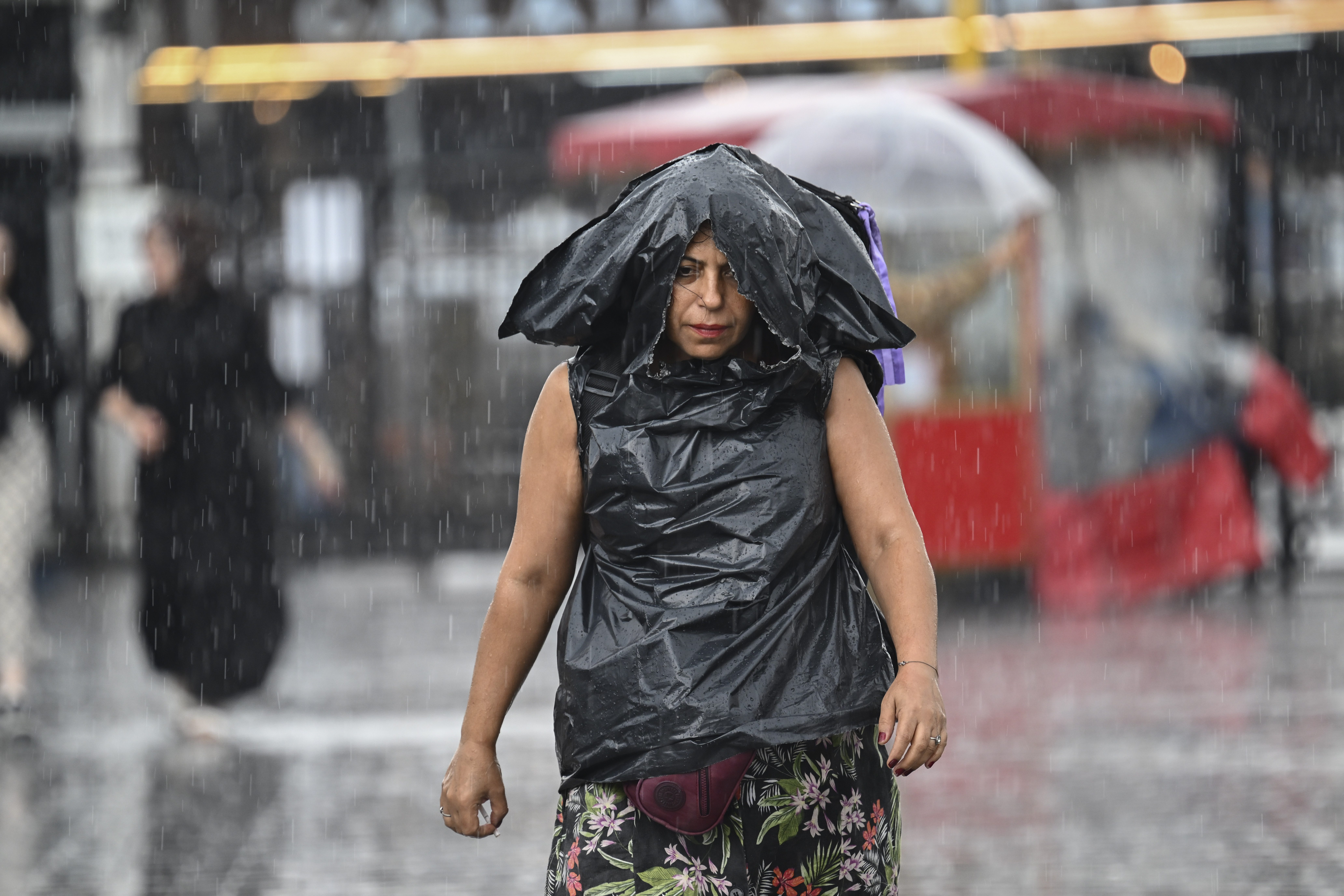 İstanbul’da Kuvvetli Yağış Uyarısı: 4 İlçe Dikkat! 4 AA 20240828 35500911 35500907 ISTANBULUN BAZI BOLGELERINDE SAGANAK ETKILI OLUYOR
