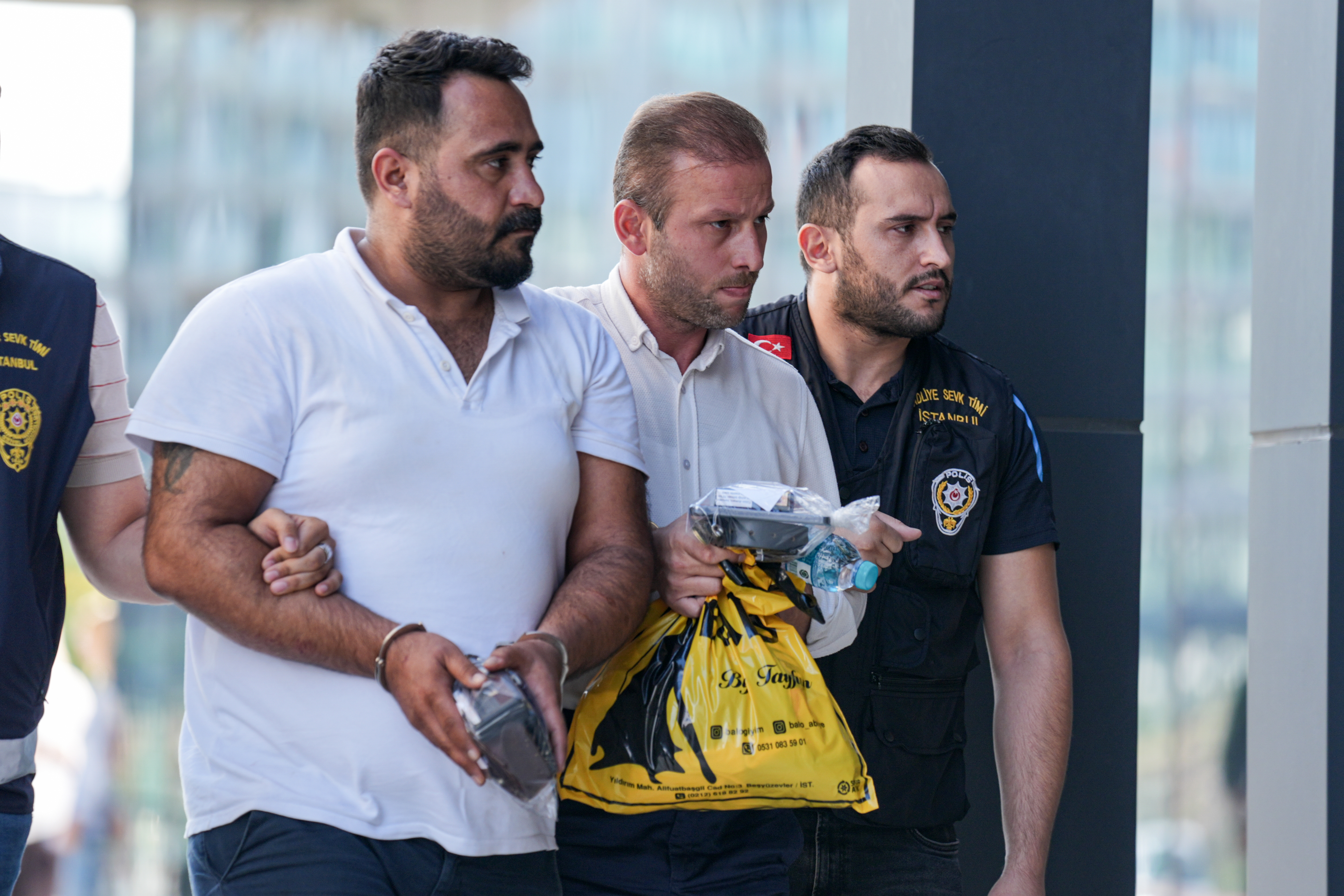 Küçükçekmece’deki Metrobüs Kazası: 6 Kişi Daha Gözaltında 3 AA 20240830 35516777 35516775 KUCUKCEKMECEDEKI METROBUS KAZASINA ILISKIN GOZALTINA ALINAN 2 SUPHELI ADLIYEDE