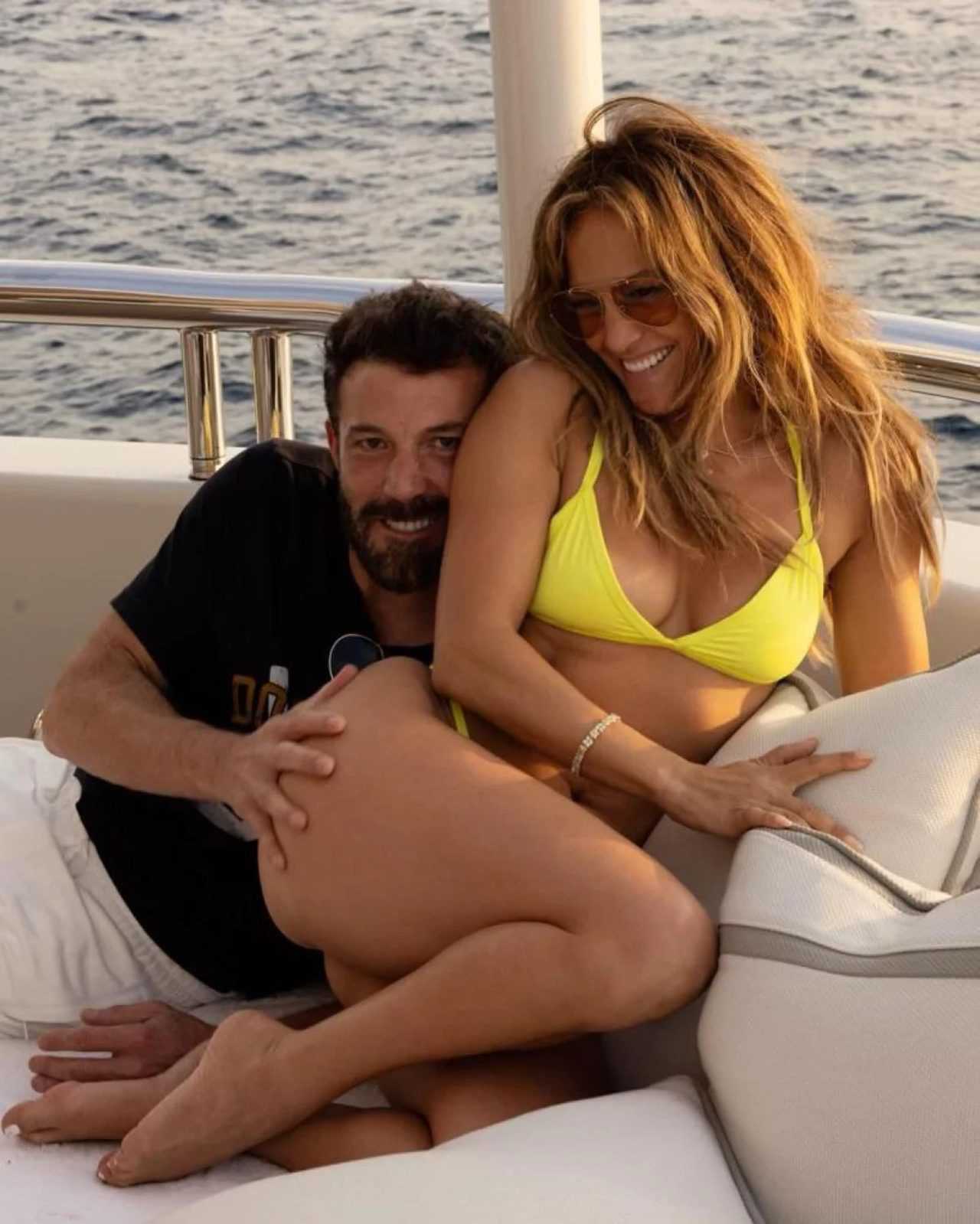 Aldatma Skandalı: Lopez ve Affleck'in Boşanma Krizi 2 Aldatma Skandali Lopez ve Affleckin Bosanma Krizi 3