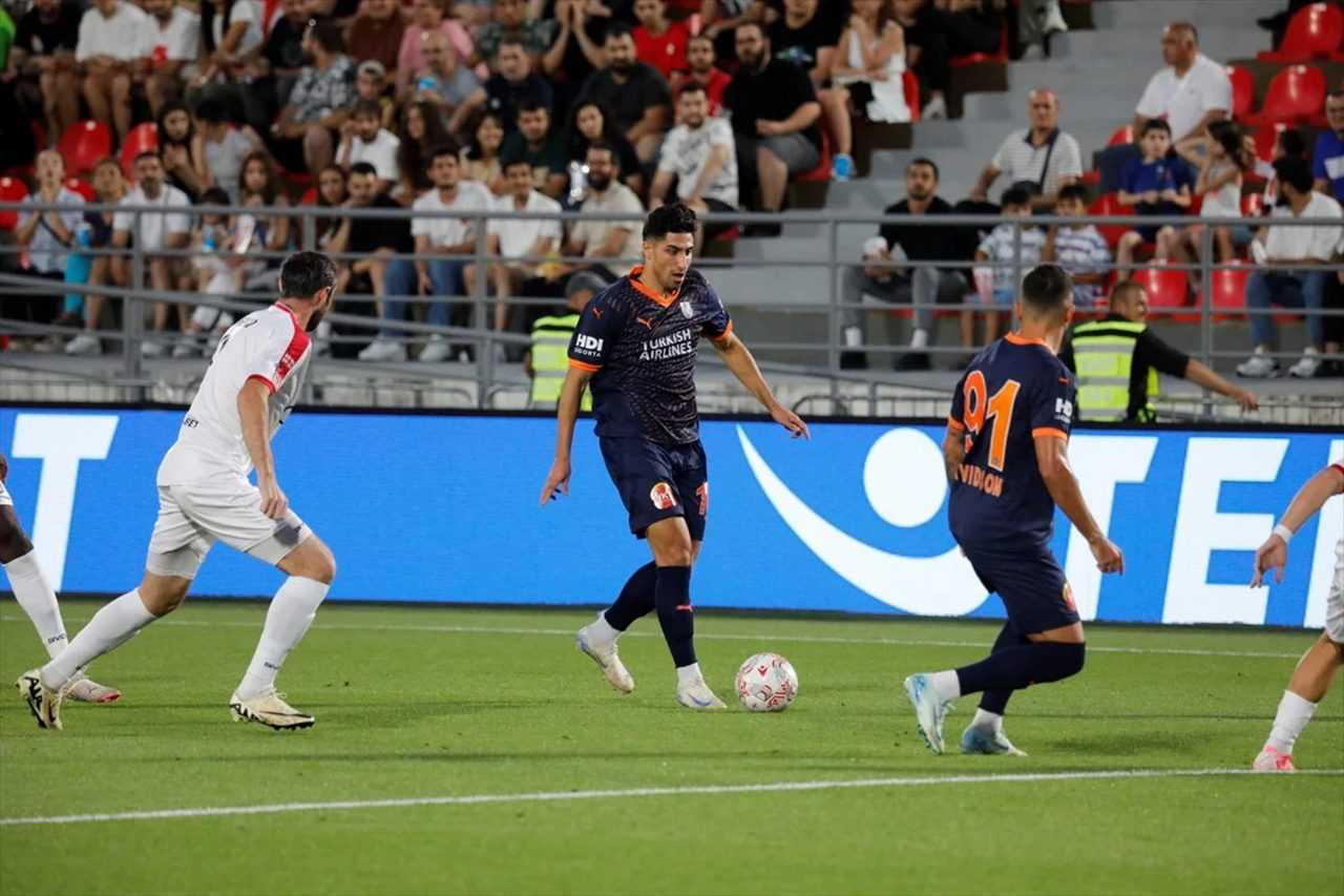 Başakşehir’den Davidson’ın Altın Golü 2 Basaksehirden Davidsonin Altin Golu 3