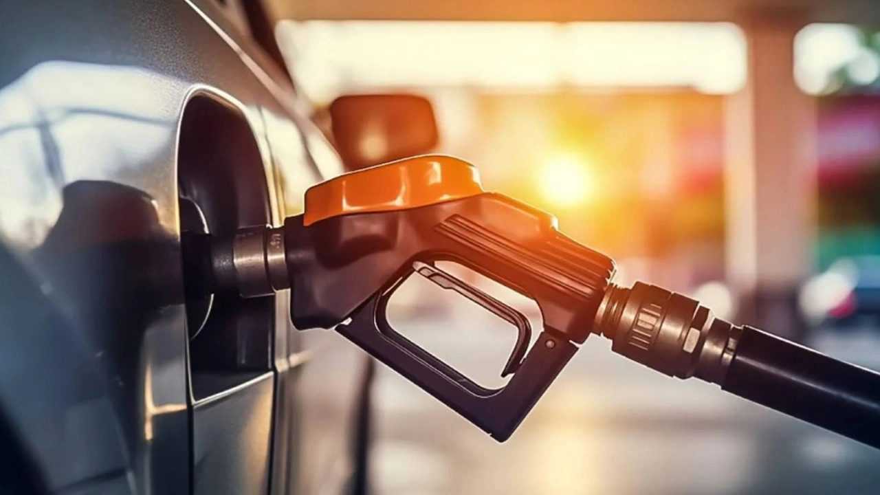Benzin ve Motorine Büyük İndirim Müjdesi 4 Benzin ve Motorine Buyuk Indirim Mujdesi 4