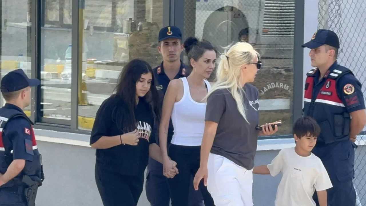 Dilan Polat’a Eşi Engin Polat'ı Ziyaret Ederken Yasak Geldi 1 Dilan Polata Esi Engin Polati Ziyaret Ederken Yasak Geldi 2