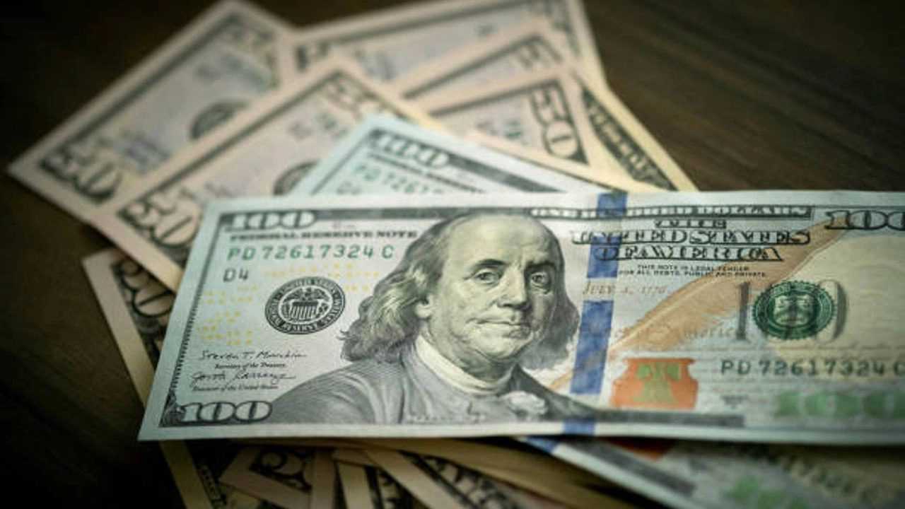 Dövizde Şok Dalgalanma: Dolar ve Euro’nun Son Durumu 1 Dovizde Sok Dalgalanma Dolar ve Euronun Son Durumu 2