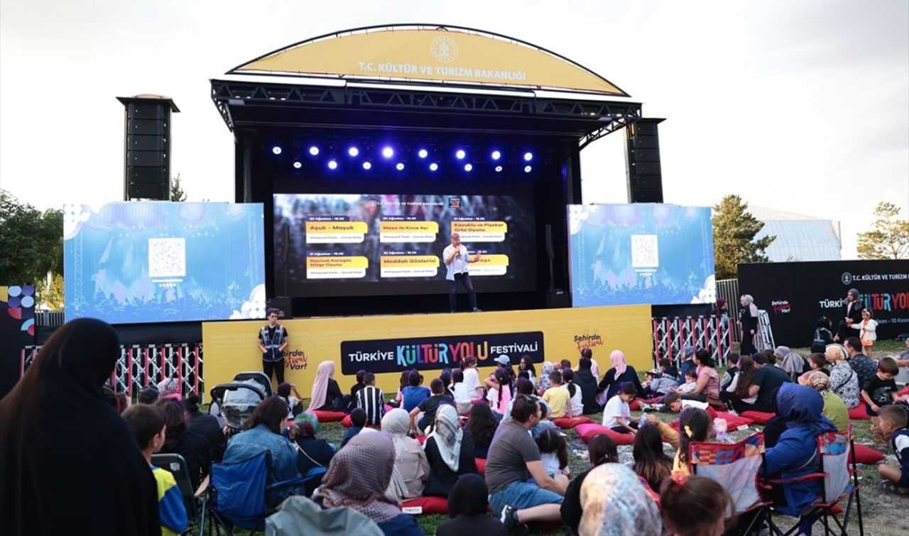 Erzurum Festivali: Çeşitli Etkinliklerle Devam Ediyor 2 Erzurum Festivali Cesitli Etkinliklerle Devam Ediyor 2