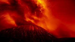 Etna Yanardağı Yeniden Patladı: Sicilya’da Korku ve Kaos