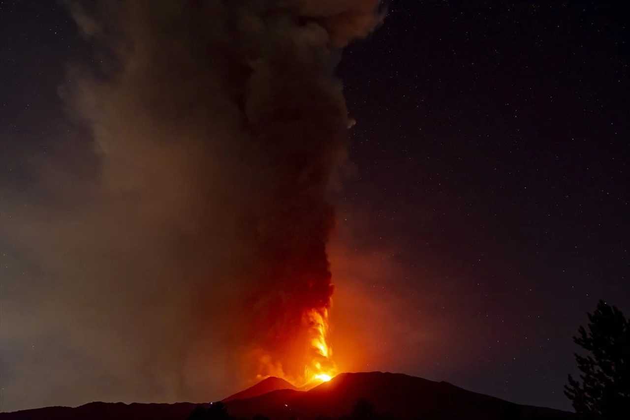 Etna Yanardagi Yeniden Patladi Sicilyada Korku ve Kaos 6