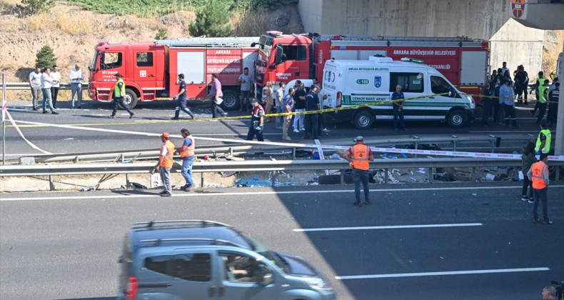 Feci Kaza: Köprü Ayağına Çarpan Otobüs 11 Can Aldı