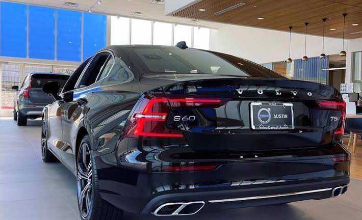 Volvo Türkiye'de Sedan Satışını Durduruyor! 2 GVVFM5oWgAAr4y4