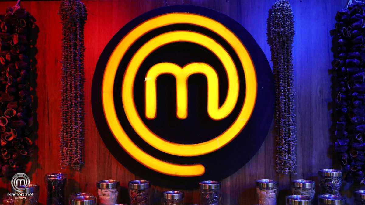 MasterChef'te Son Eleme Adayı Belli Oldu: Kaşık Atıyordu! 11 GVq2r4iWoAAcfKF