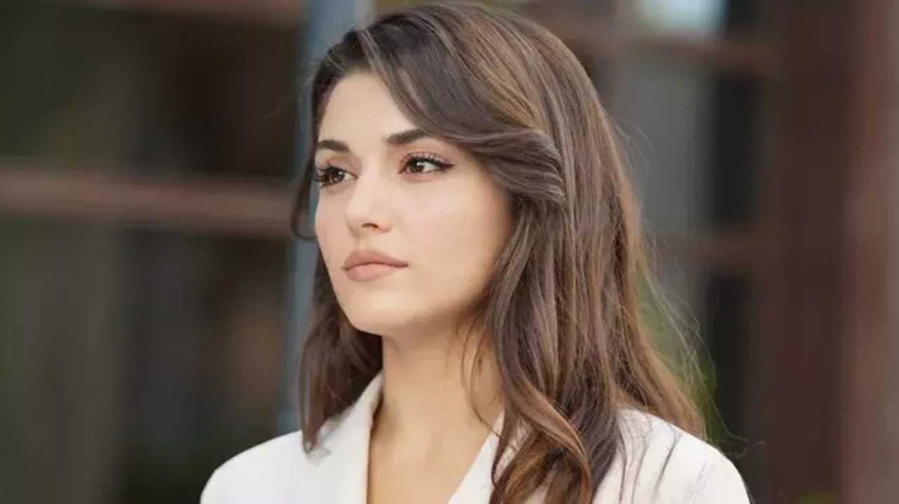 Hande Erçel'den Evlilik İddialarına Net Yanıt 6 Hande Ercelden Evlilik Iddialarina Net Yanit 7