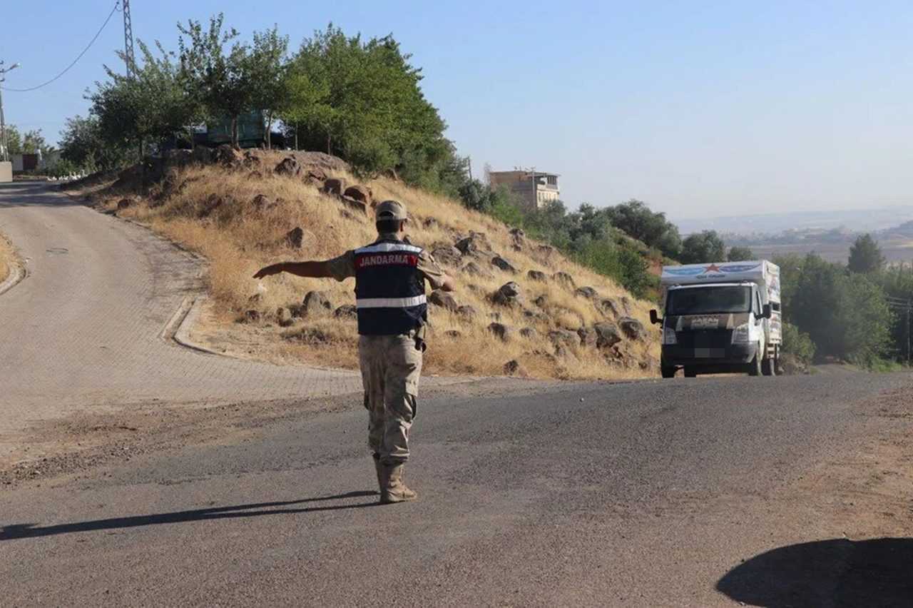 Kayıp Kızın Ardında Kan İzleri: Arama Çalışmaları Yoğunlaştı 3 Kayip Kizin Pesinde Kan Izleri Sok Edici Gelismeler 3
