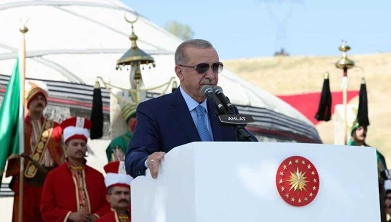 Malazgirt Zaferi Ahlat’ta Coşkuyla Kutlandı 1 Malazgirt Zaferi Ahlatta Coskuyla Kutlandi 1