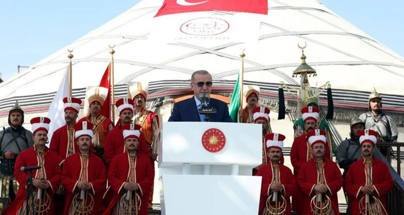 Malazgirt Zaferi Ahlat’ta Coşkuyla Kutlandı
