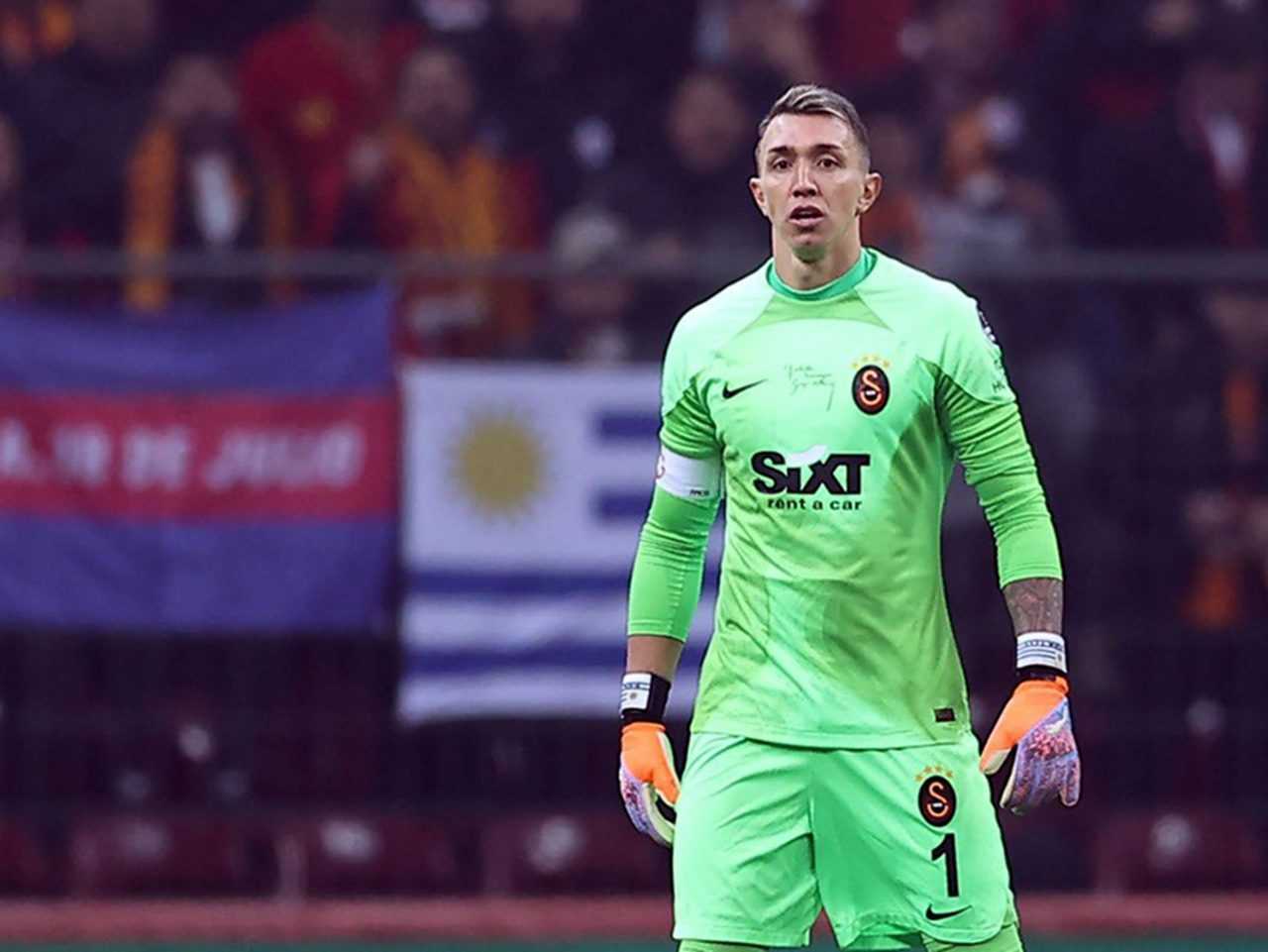 Muslera’nın Veda Süreci: Galatasaray’ın Kaleci Krizi 2 Musleranin Veda Sureci Galatasarayin Kaleci Krizi 3