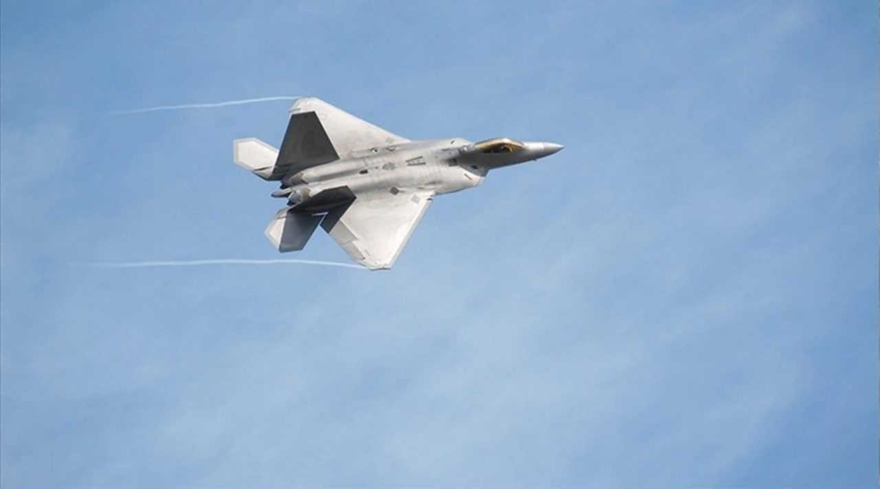 Orta Doğu’da Kriz: ABD’nin F-22 Hamlesi ve Artan Gerilim 1 Orta Doguda Kriz ABDnin F 22 Hamlesi ve Artan Gerilim 1