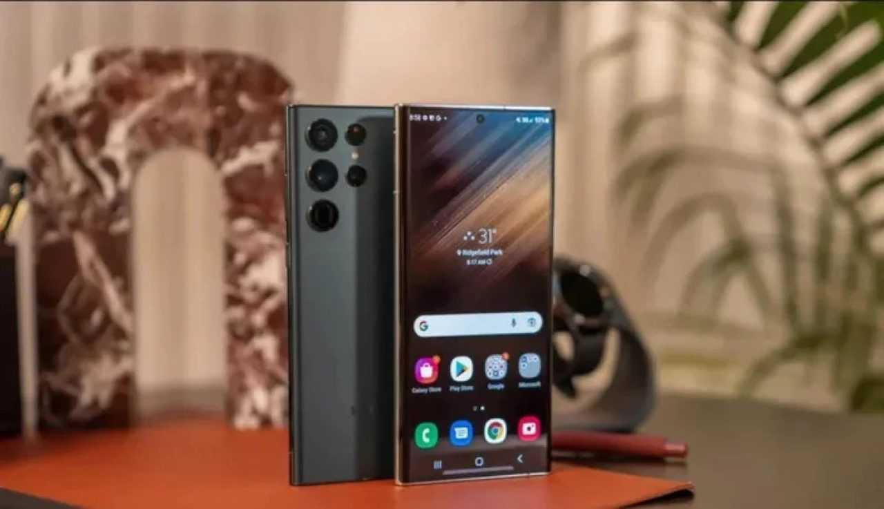 Samsung'dan Şaşırtan Hamle: Galaxy Note Geri mi Dönüyor? 2 Samsungdan Sasirtan Hamle Galaxy Note Geri mi Donuyor 2