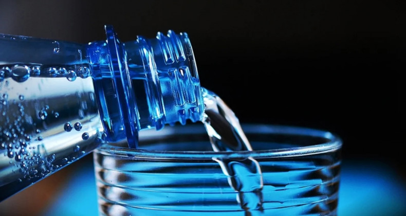 Aşırı Sıcak Havalarda Su İçme Önerisi: Günde 2,5 Litre
