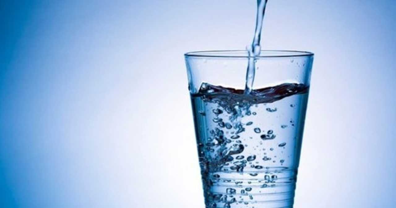 Aşırı Sıcak Havalarda Su İçme Önerisi: Günde 2,5 Litre 2 Sicak Hava Yaslilar ve Kronik Hastalar Icin Kritik Uyarilar 3