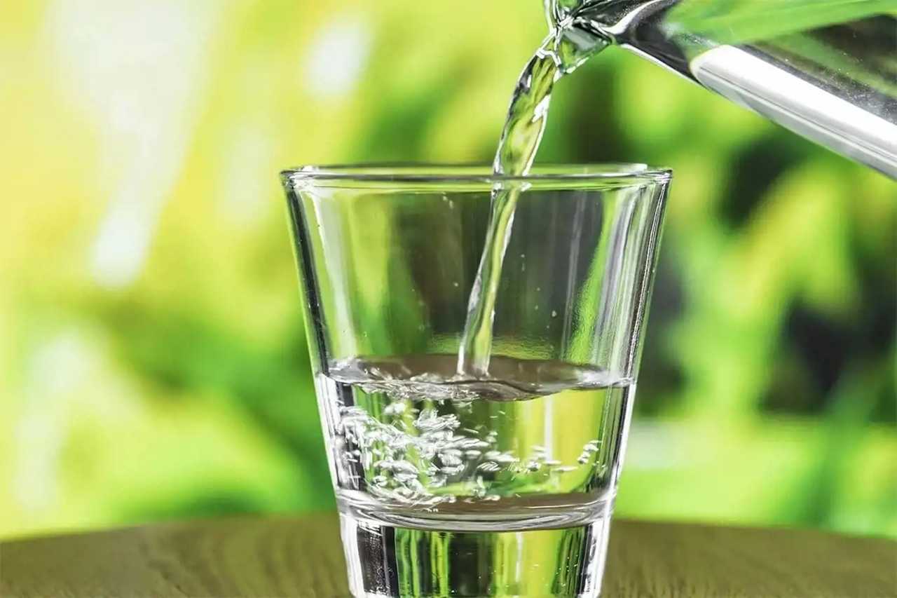 Aşırı Sıcak Havalarda Su İçme Önerisi: Günde 2,5 Litre 4 Sicak Hava Yaslilar ve Kronik Hastalar Icin Kritik Uyarilar 5