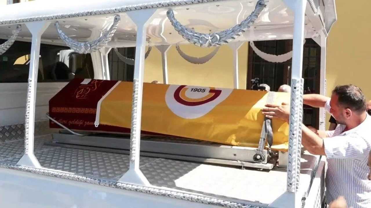Sinema Dunyasinin Cinari Aydemir Akbasa Veda 4