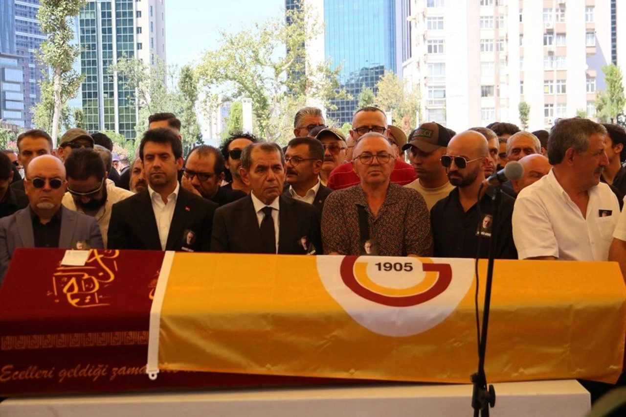 Sinema Dunyasinin Cinari Aydemir Akbasa Veda 7