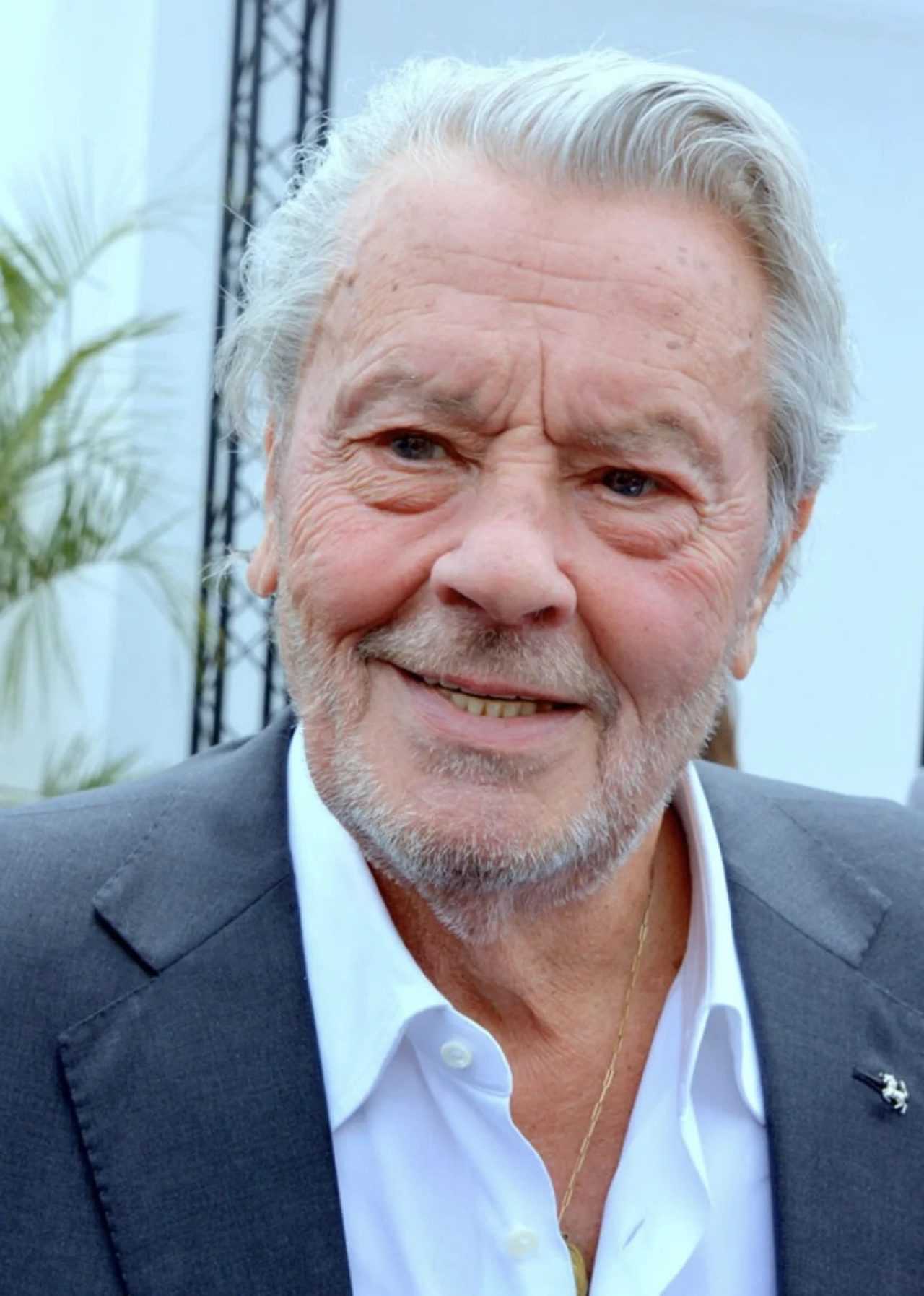 Sinemanın Efsanevi Yıldızı Alain Delon Hayatını Kaybetti 1 Sinemanin Efsanevi Yildizi Alain Delon Hayatini Kaybetti 2