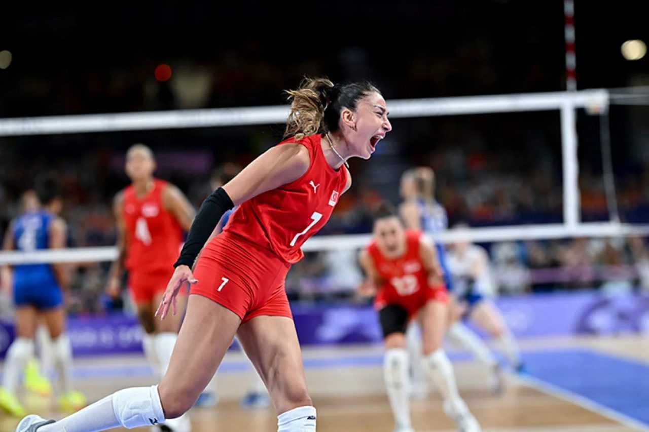 Sultanlar Çeyrek Finalde: İtalya'ya 3-0 Yenildi 2 Sultanlar Ceyrek Finalde Italyaya 3 0 Maglup 2
