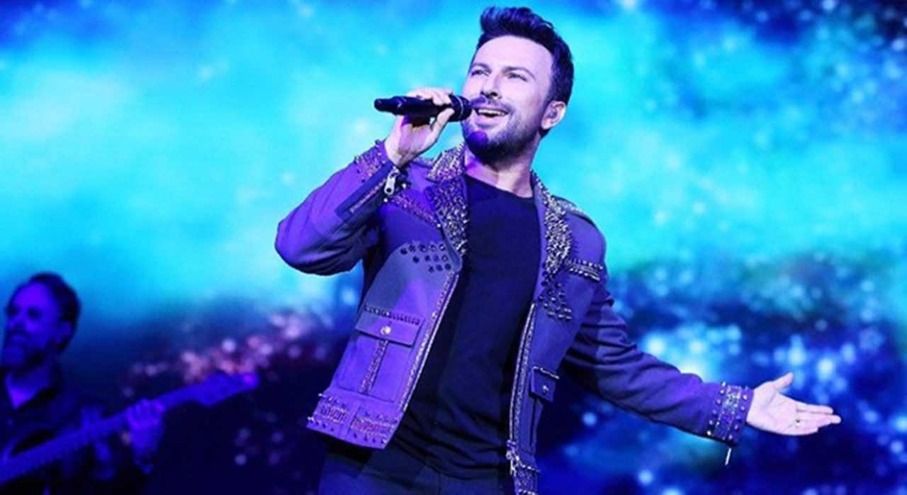 Tarkan'dan Sessiz Şov: Hayranlarını Büyüledi 3 Tarkandan Sessiz Sov Hayranlarini Buyuledi 4