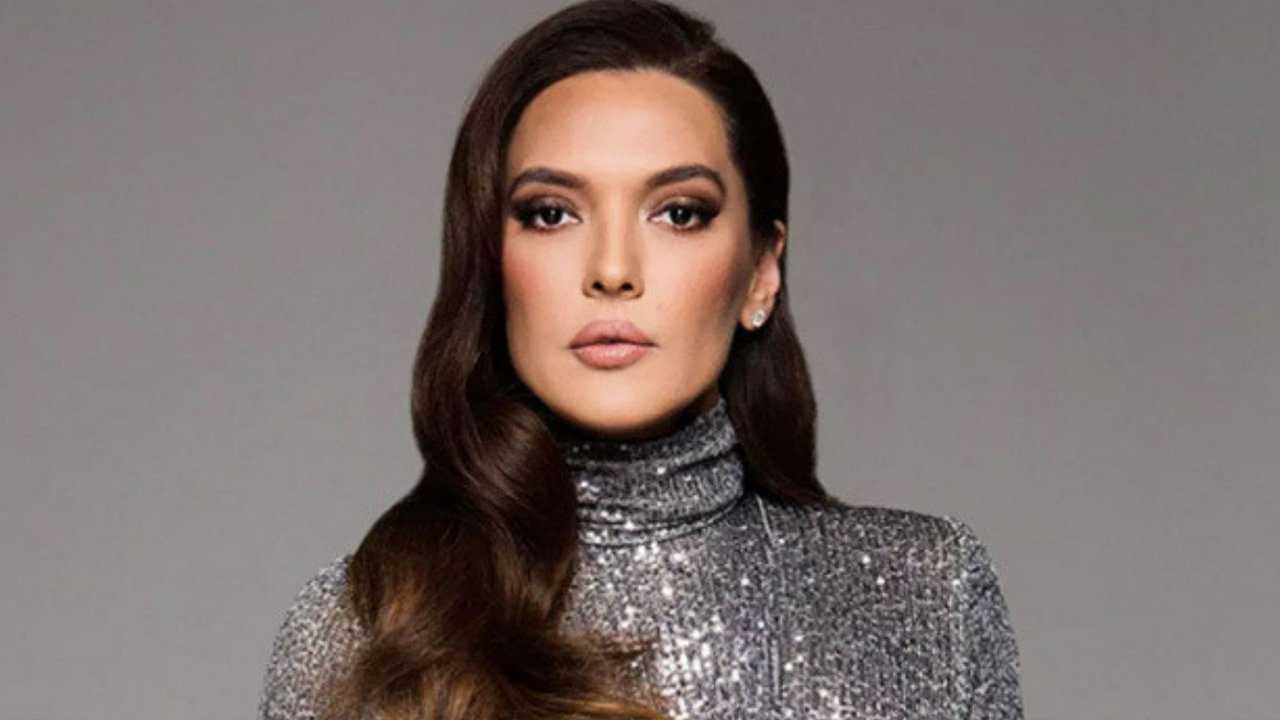Unlu Sarkici Demet Akalindan Instagram Isyani 4