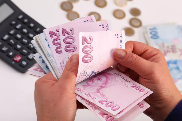 Emekli Promosyonları Yenilendi: Hangi Banka Ne Kadar Veriyor? 6 para elde