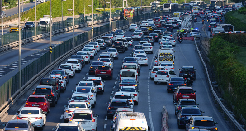 Trafiğe 211 Bin Yeni Araç Kaydı Yapıldı, Toplam 30 Milyonu Aştı