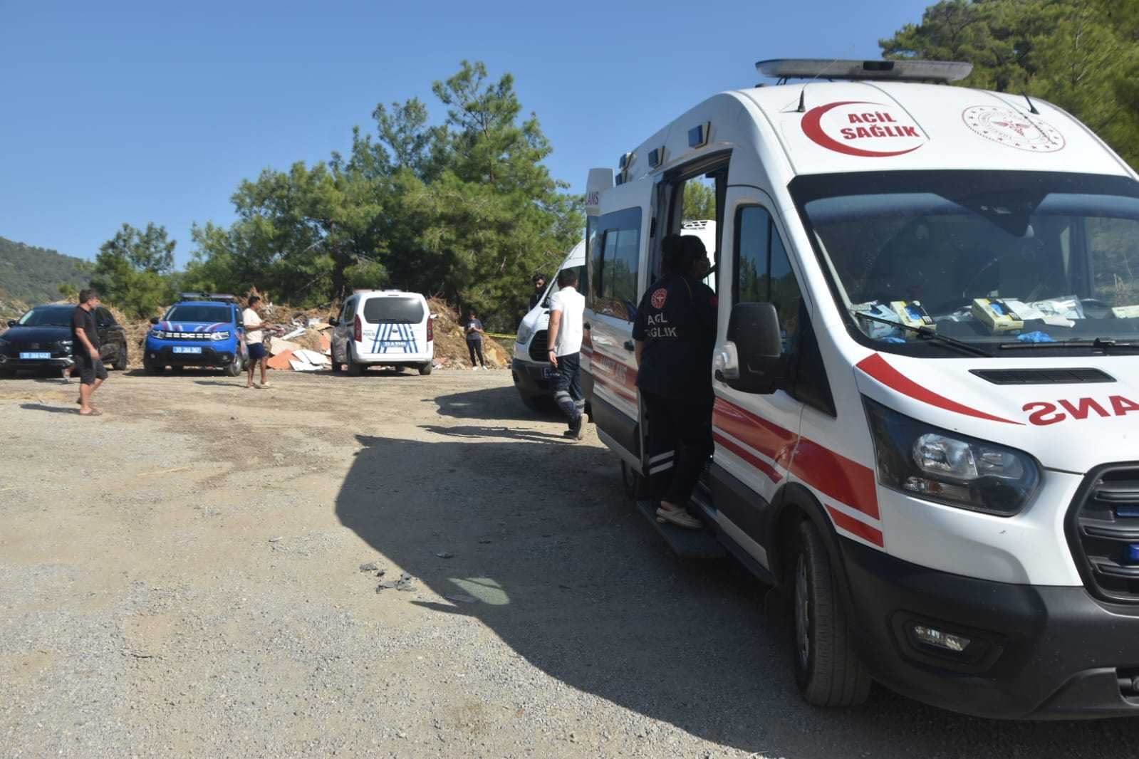 AA 20240914 35642537 35642536 MERSINDE COP DOKME ALANINDA ERKEK CESEDI BULUNDU