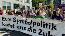 Berlin’de İklim Protestosu: “Başka Bir Dünya Yok!”