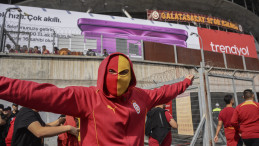 Galatasaraylı Taraftarlar Derbi İçin Kadıköy’e Akın Etti