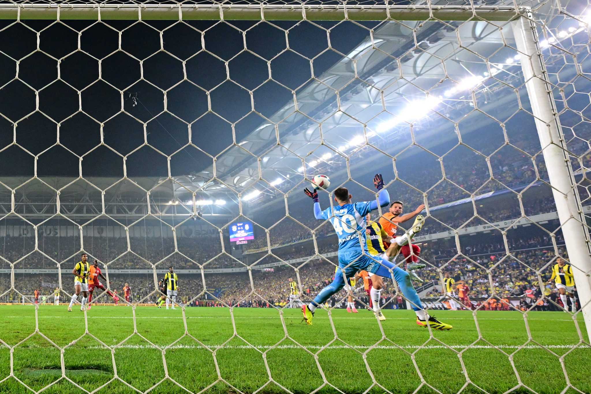 AA 20240921 35701597 35701596 FENERBAHCE GALATASARAY