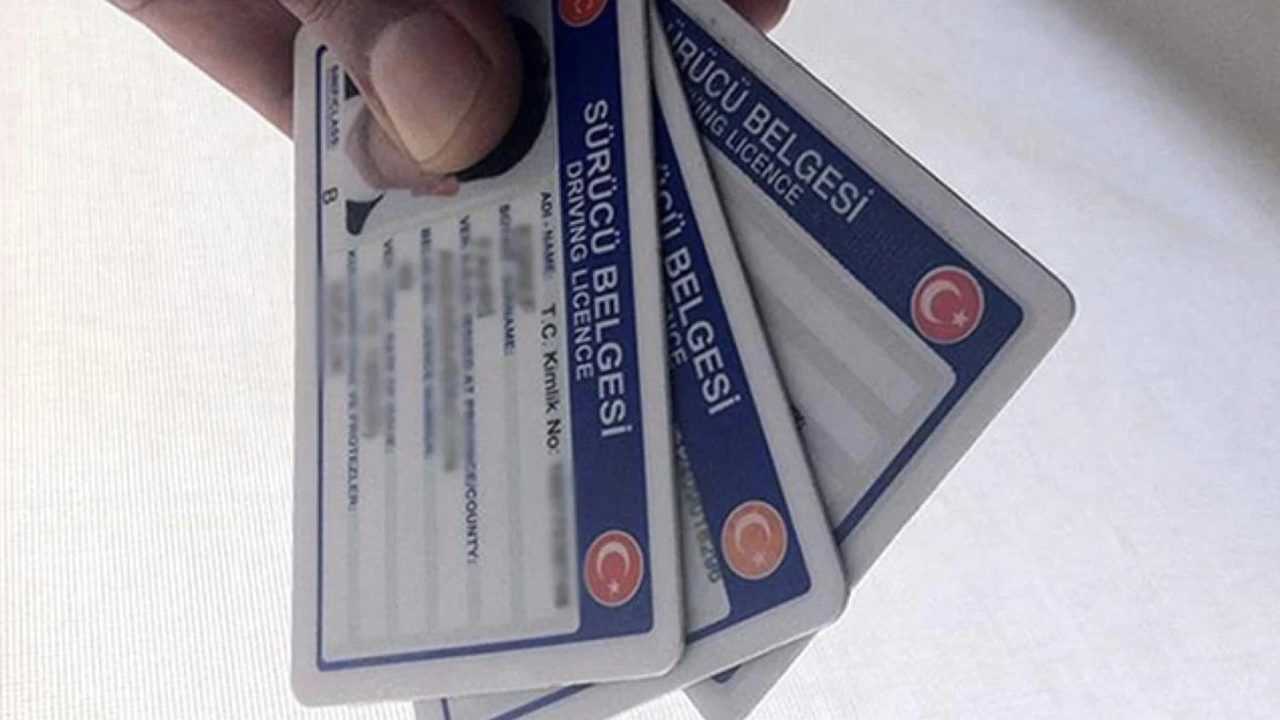Ehliyetinizi Yenilemeyi Unutmayın: 2024 Son Şans 1 Ehliyetinizi Yenilemeyi Unutmayin 2024 Son Sans 2