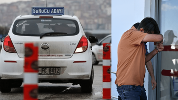 Adana’da Direksiyon Sınavında Skandal! Görevliyi Darp Etti