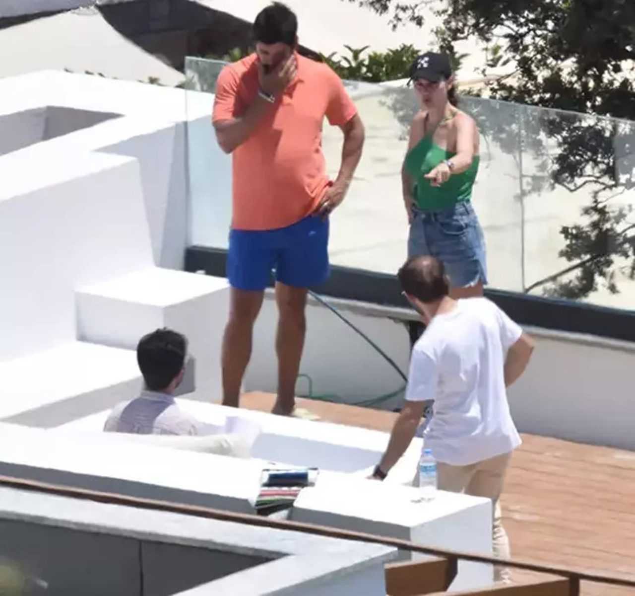 Fahriye Evcen’in Tatilinde Burak Özçivit Eksik 1 Fahriye Evcenin Tatilinde Burak Ozcivit Eksik 2