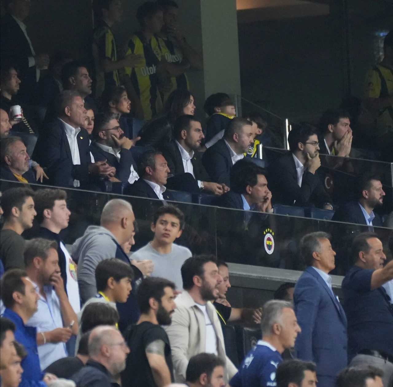 Fenerbahcede Derbi Soku Ali Koc ve Mourinho Tepkisi 2