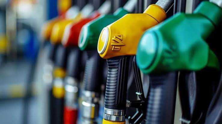 Benzine Yine Zam Geliyor! 3 GQb07PhXgAA42mt